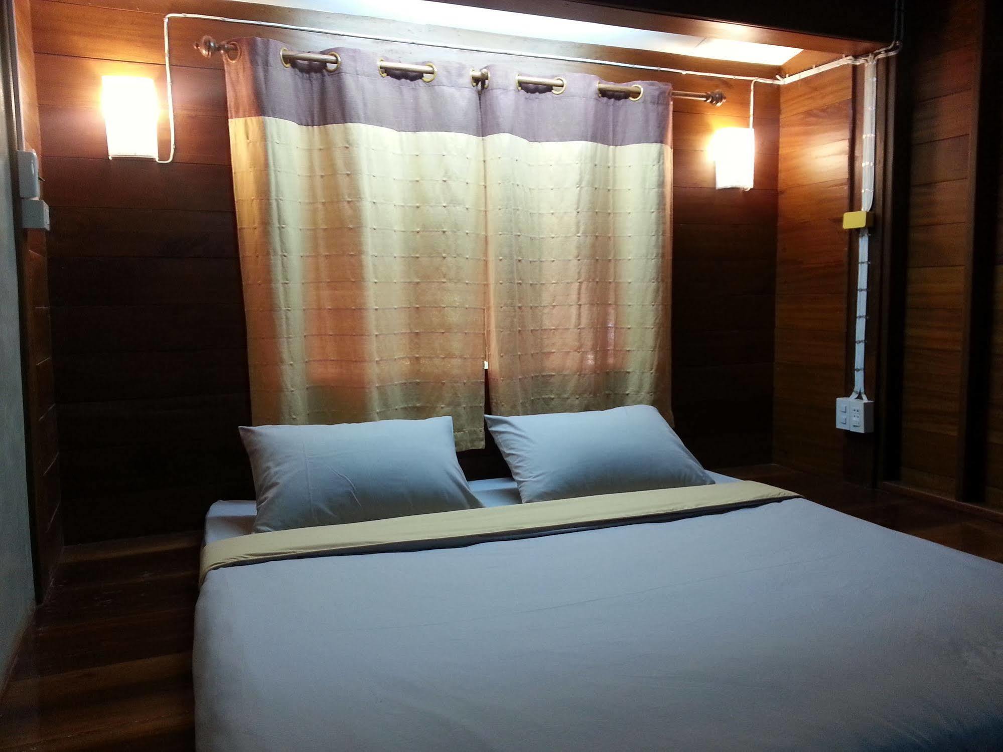 Rim Nam Kong Homestay Pak Chom Eksteriør billede