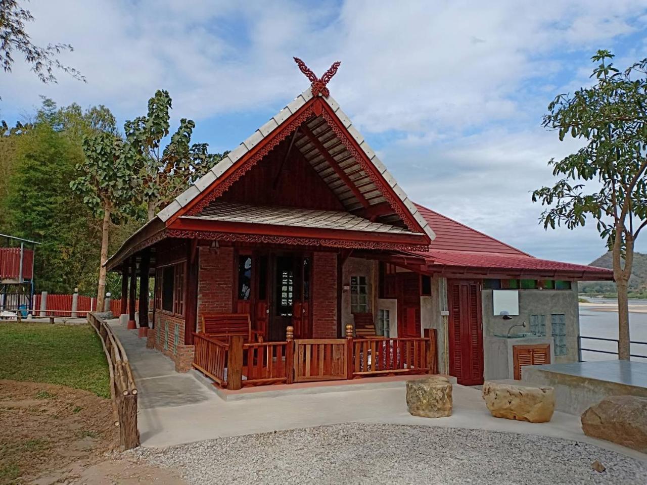 Rim Nam Kong Homestay Pak Chom Eksteriør billede